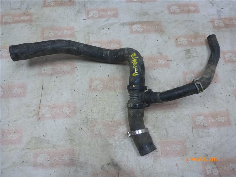 Двигатель:k7j710 патрубки системы охлаждения. Патрубок радиатора верхний рено логан 1. Патрубок помпы логан 1. Верхний патрубок системы охлаждения рено логан. Патрубок системы охлаждения рено логан.