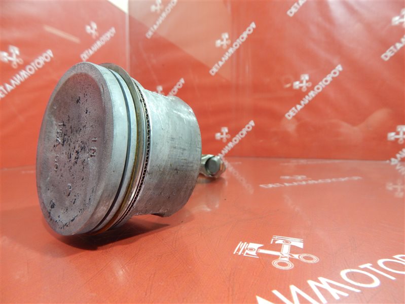 Поршень с шатуном Honda D17A