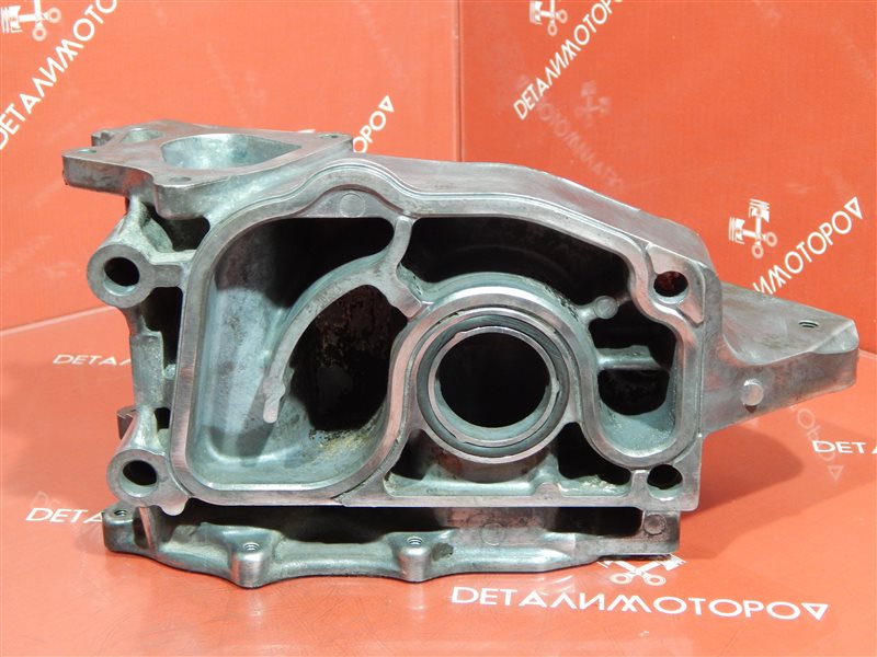 Корпус помпы Honda K20A