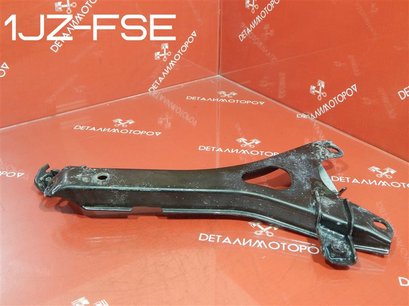 Крепление впускного коллектора Toyota 1JZ-FSE 17118-46020 Б/У