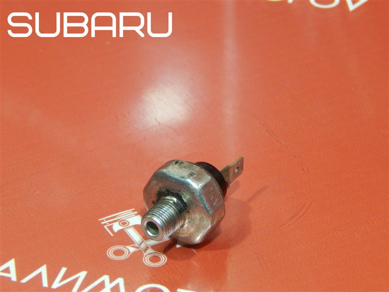 Датчик давления масла Subaru Impreza GDC EL154 25240KA040 Б/У