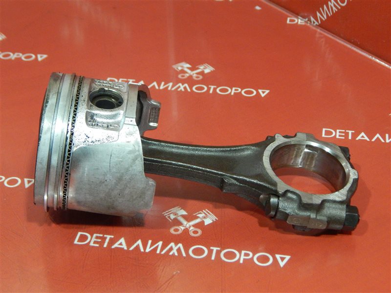 Поршень с шатуном Nissan RB20E