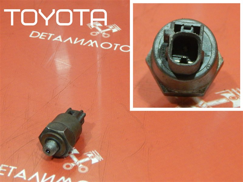Датчик давления масла Toyota 4E-FE 8353060010 Б/У