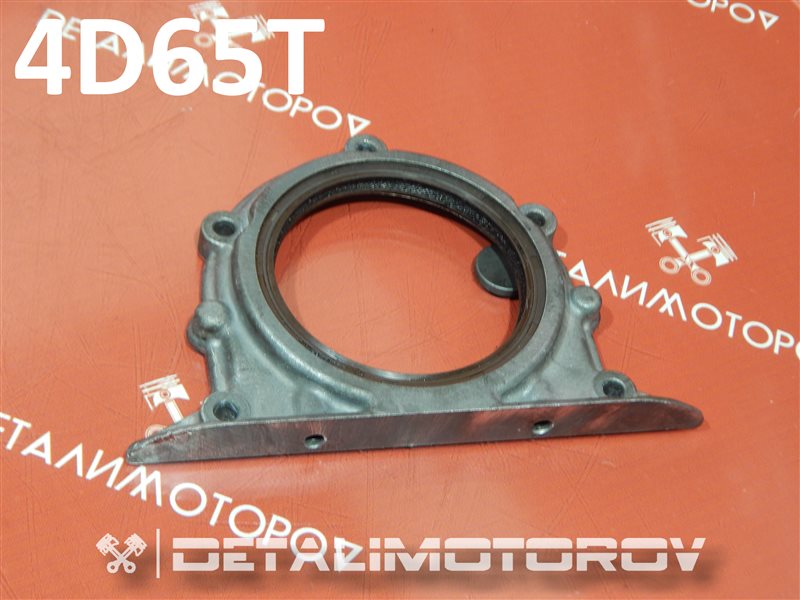 Крышка коленвала Mitsubishi 4D65T MD040330 Б/У