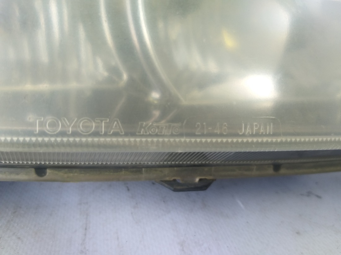 Фара правая Toyota Caldina ST215 3SGTE