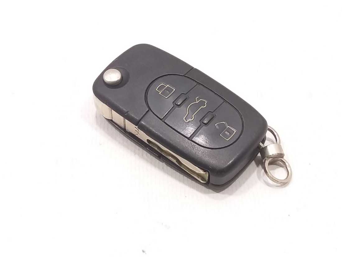 Чип ключ Audi A8