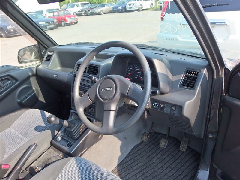 Руль SUZUKI ESCUDO TD01W G16A Б/У