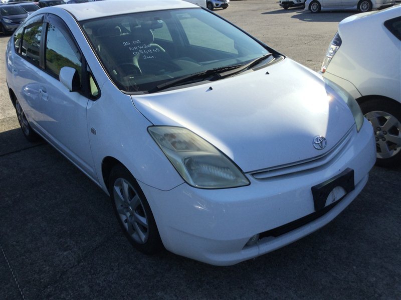 Накладка на порог передняя левая PRIUS 2004 NHW20 1NZFXE