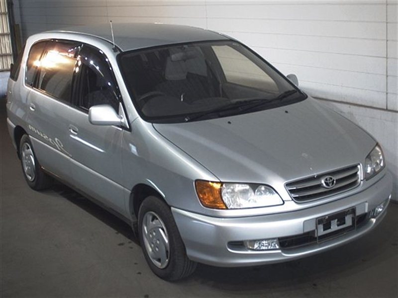 Лючок бензобака TOYOTA IPSUM CXM10 3CTE