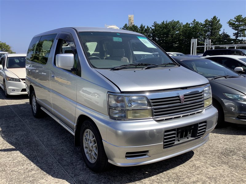 Подкрылок передний правый ELGRAND 1999 AVWE50 QD32ETI