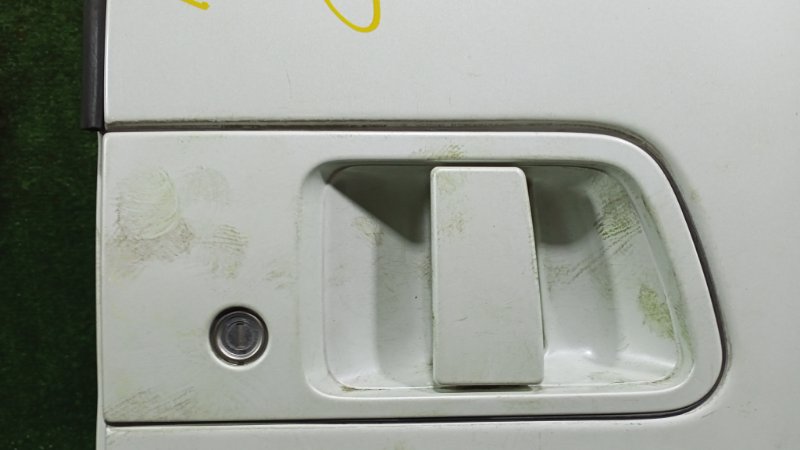 Дверь задняя левая ELGRAND 1997 AVWE50 QD32ETI