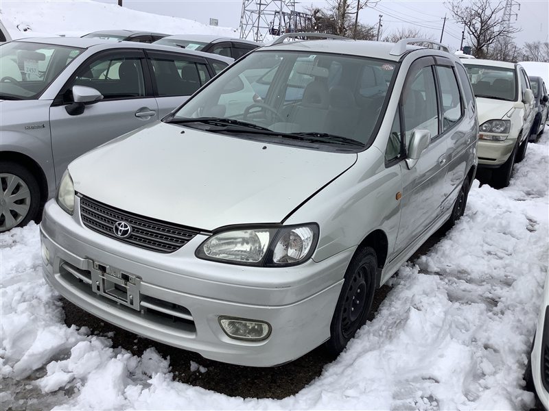 Решетка радиатора COROLLA SPACIO 2000 AE115 7AFE