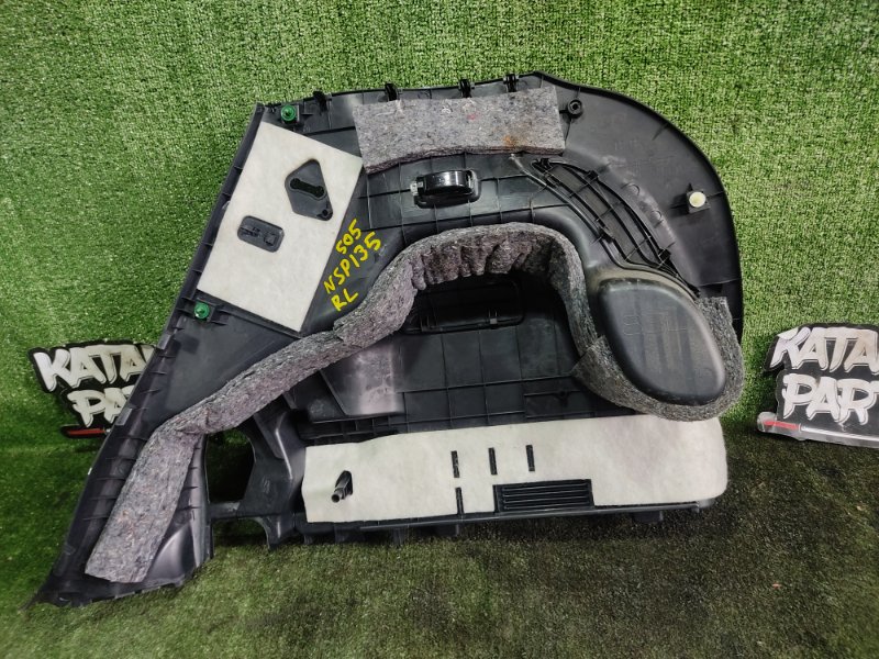 Обшивка багажника задняя левая VITZ 2012 NSP135 1NRFE