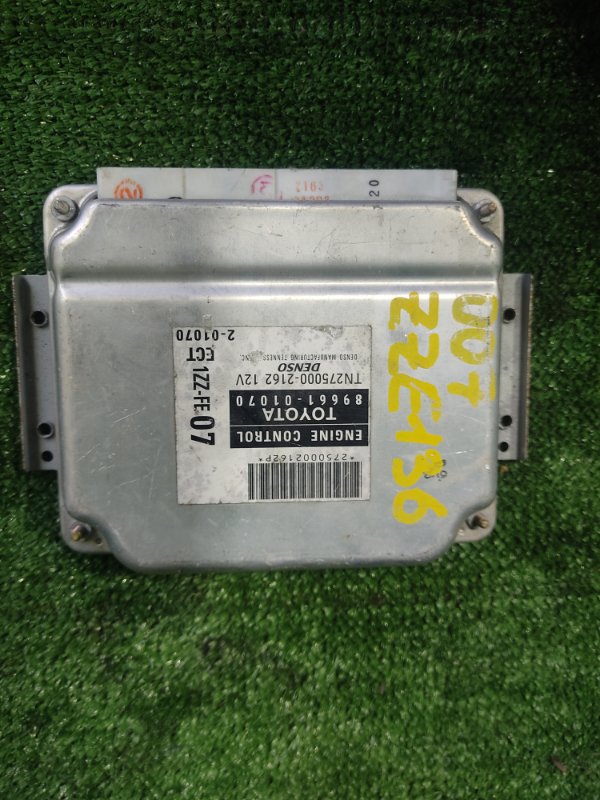 Блок управления efi TOYOTA VOLTZ 2002 ZZE136 1ZZFE 89661-01070 контрактная