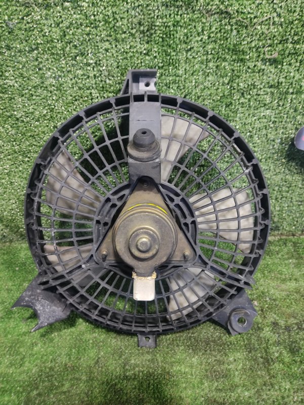Вентилятор радиатора кондиционера MAZDA BONGO FRIENDEE 1996 SGLR WLT WL0115035 контрактная