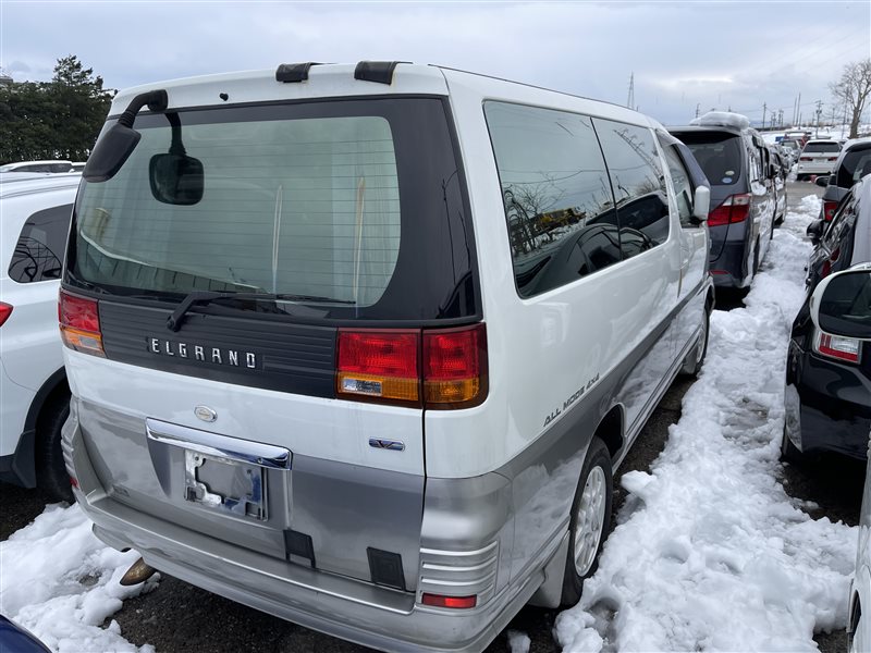 Коса под капот ELGRAND 1999 AVWE50 QD32ETI