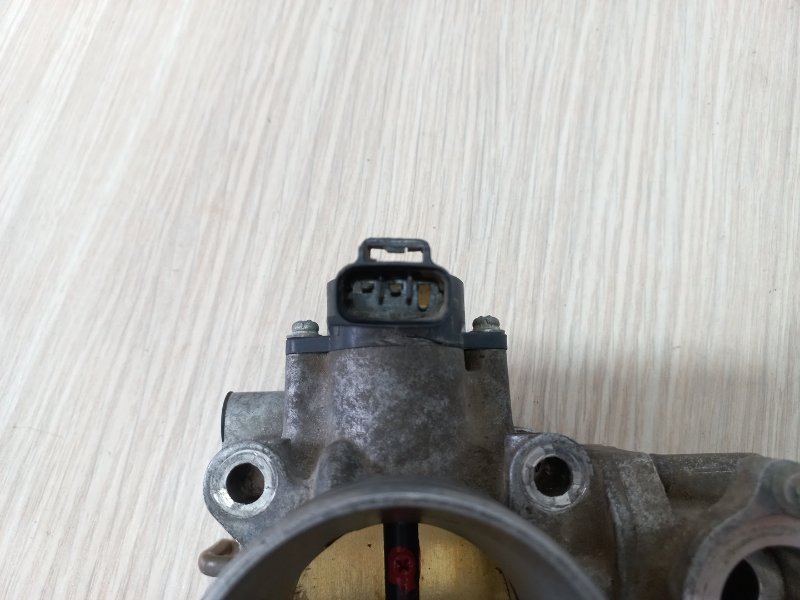 Дроссельная заслонка Lancer 9 2005 4G18