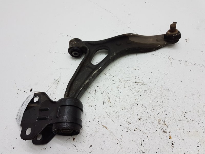 Алюминиевые рычаги фокус 3. Передний рычаг на форд фокус 3 алюминиевый. Фокус 3 нижний передний рычаг. Передний рычаг на форд фокус 3 алюминиевый. Moog fdtc0952 рычаг подвески.