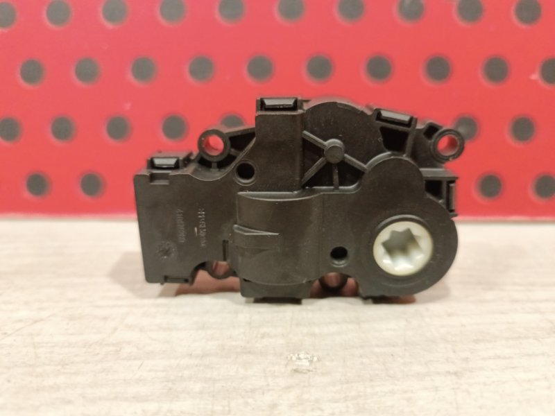 Моторчик заслонки печки 5 2020 G30 B48B20A