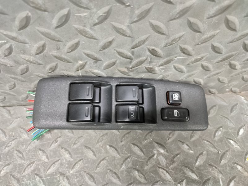 Блок упр. стеклоподьемниками передний правый TOYOTA BB NCP30 84820-52140 контрактная