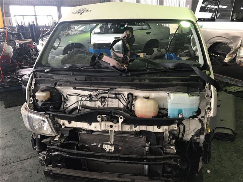 Nose cut TOYOTA HIACE TRH226 2TR