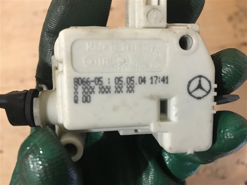 Замок бензобака Mercedes-Benz M-Class W163 W163 112.970