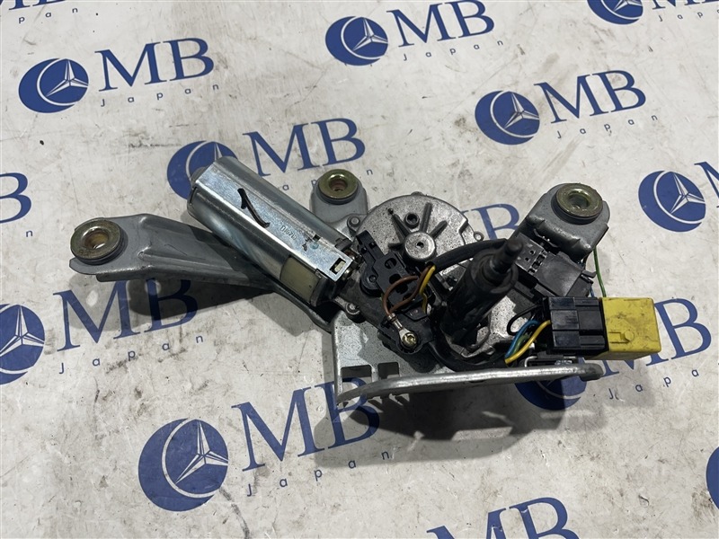 Мотор дворников задний Mercedes-Benz M-Class W163 2002 W163 612.963 A1638203142 контрактная