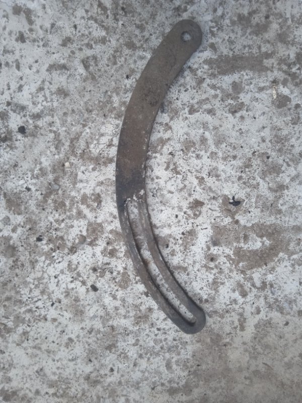 Натяжитель уаз 409. Ролик натяжителя ремня змз-514. 1308067 уаз. Ролик натяжной змз-514 с кронштейном. Натяжитель уаз буханка генератора.