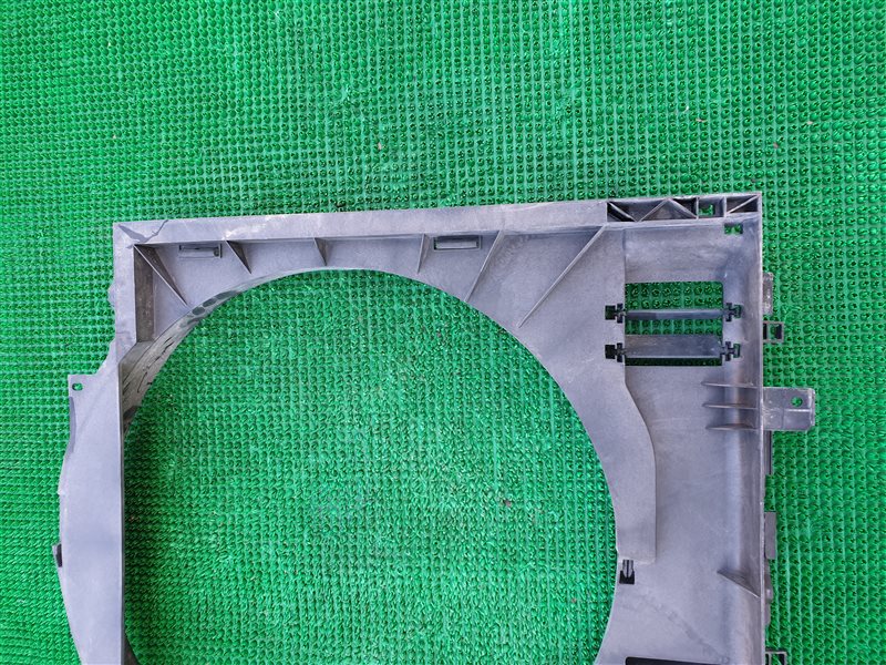 Диффузор радиатора Qx56 2012 Z62 VK56VD