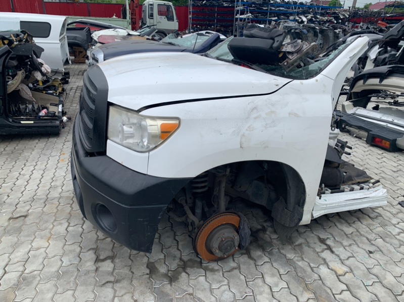 Ноускат Toyota Tundra USK56 3UR