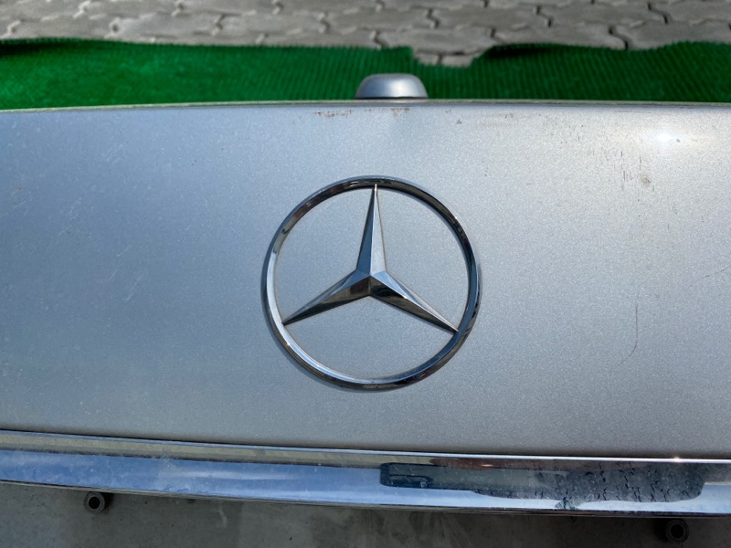 Эмблема багажника Mercedes-benz S-class 2006 W221 M273E46 A2217580058 контрактная