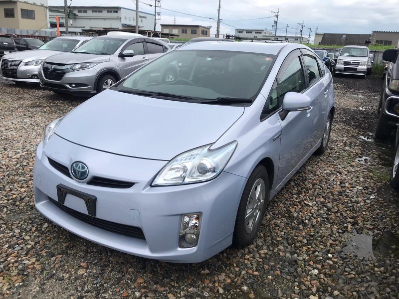 Пластик замка багажника задний TOYOTA PRIUS ZVW30 2ZR-FXE