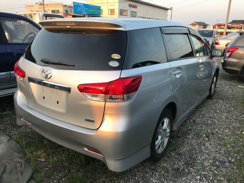 Toyota Wish 1f7