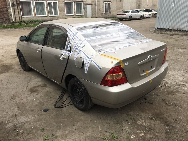 Уголок крыла передний правый TOYOTA COROLLA 2001 NZE121 1NZ-FE 60117-12010 контрактная