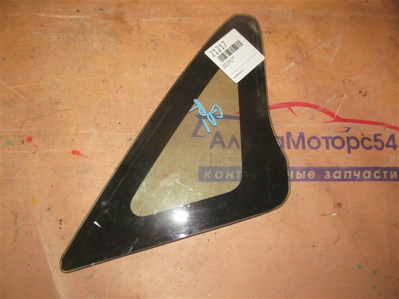 СТЕКЛО переднее правое HONDA FIT GD1 73331-SAA-000 Б/У