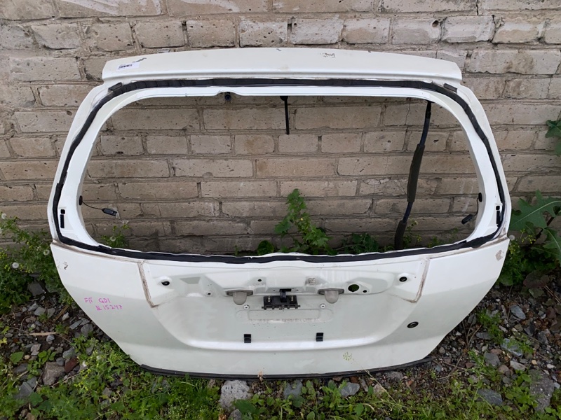 Дверь 5-я HONDA FIT GD1 L13A 68100-SAA-000ZZ контрактная