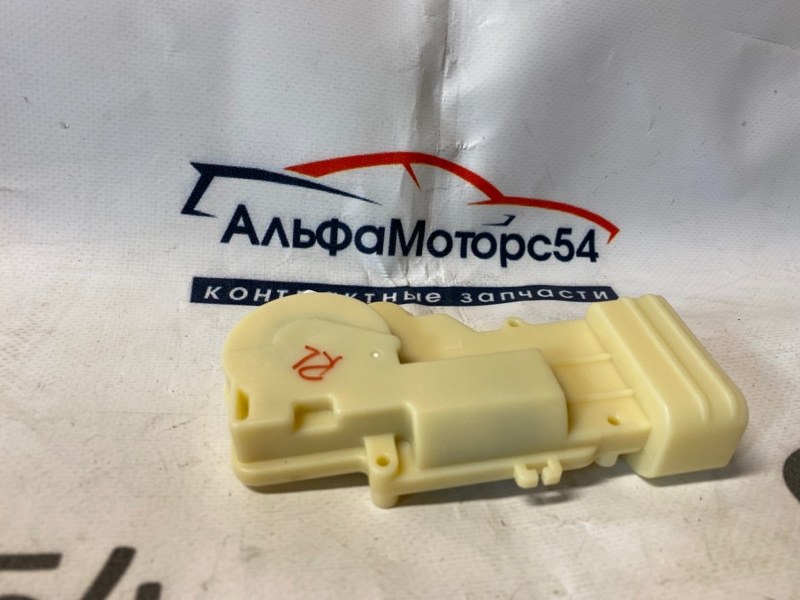 Замок двери задний левый TOYOTA HARRIER 2000 MCU15 1MZ-FE 69060-48010 контрактная