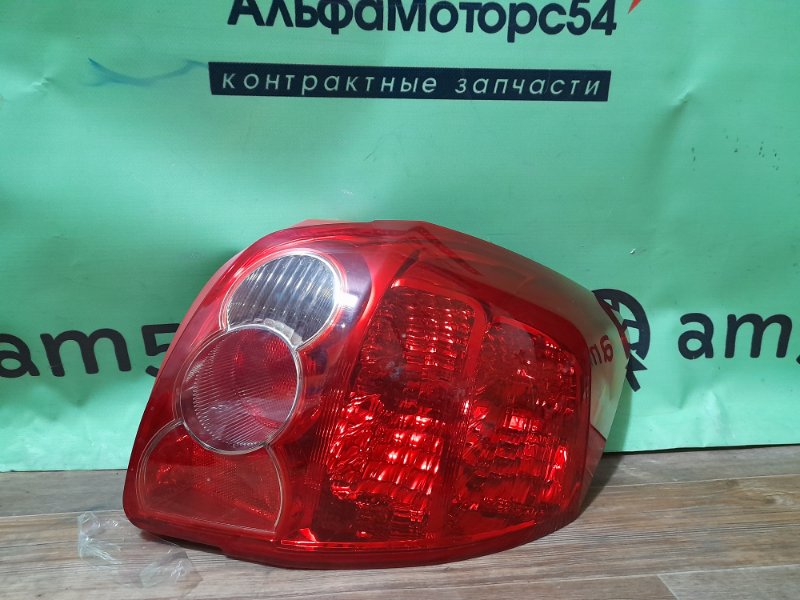 Стоп-сигнал задний правый TOYOTA AURIS NZE151 81550-1E050 контрактная