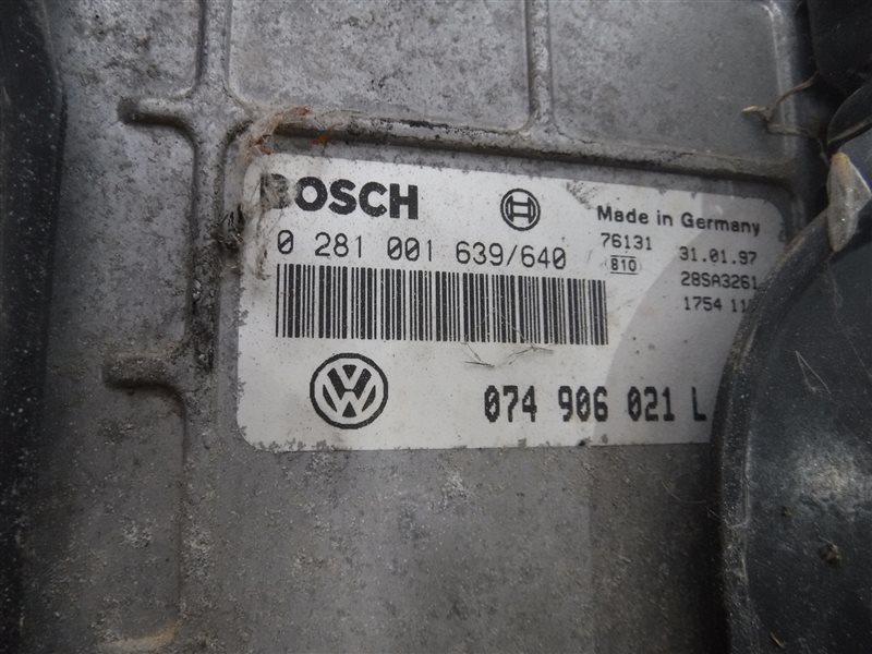 Блок управления двигателем ЭБУ Volkswagen Transporter 1999 T4 ACV 074906021L Б/У