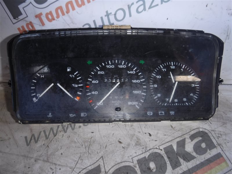 Панель приборов Volkswagen Transporter 1991-1995 T4 AAB 701919033DK Б/У