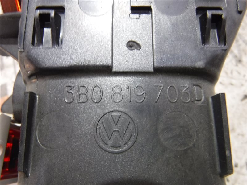 Дефлектор отопителя левый Volkswagen Passat B5 AHL