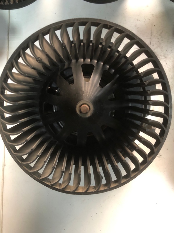 Мотор (моторчик) вентилятора печки 206