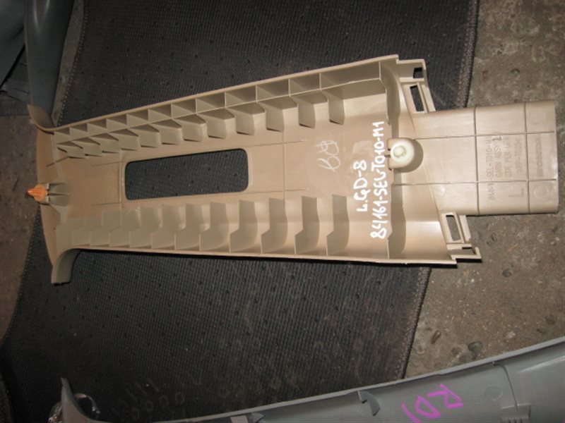 Накладка на стойку кузова левая HONDA FIT ARIA 1998 GD8 Б/У