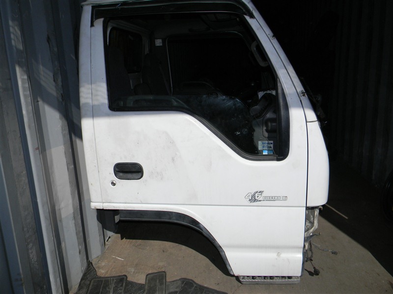 Кабина грузовая ELF 2001 NKR71E 4HG1