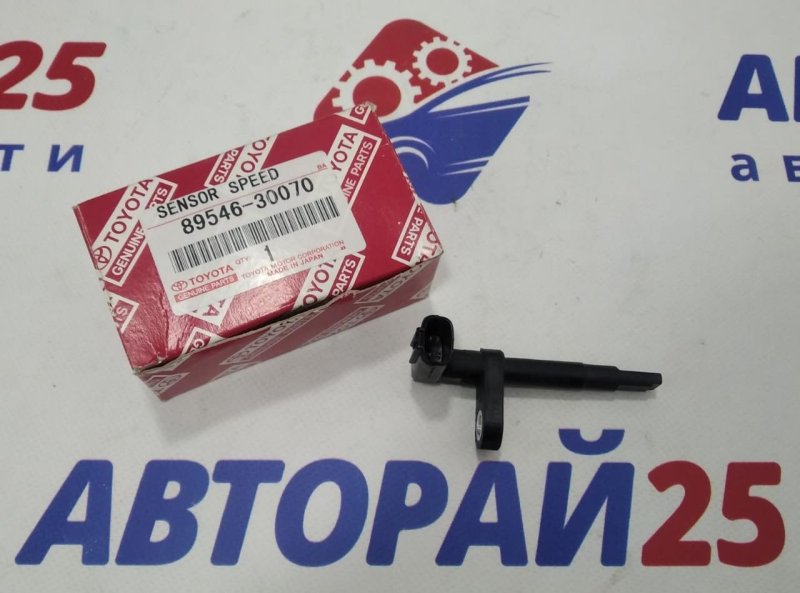 Датчик ABS задний левый Toyota Crown DENSO 8954630070 89546-30070 новая