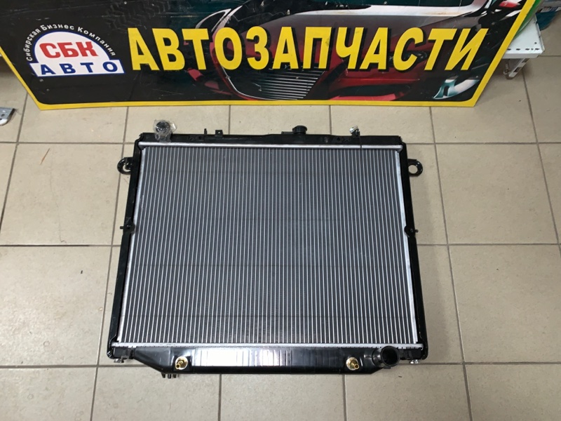 Радиатор основной TOYOTA Land Cruiser HDJ100 1HDFTE 1640066111 новая