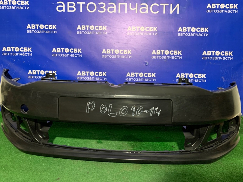 Бампер передний Volkswagen POLO 10- 6RU807221GRU новая