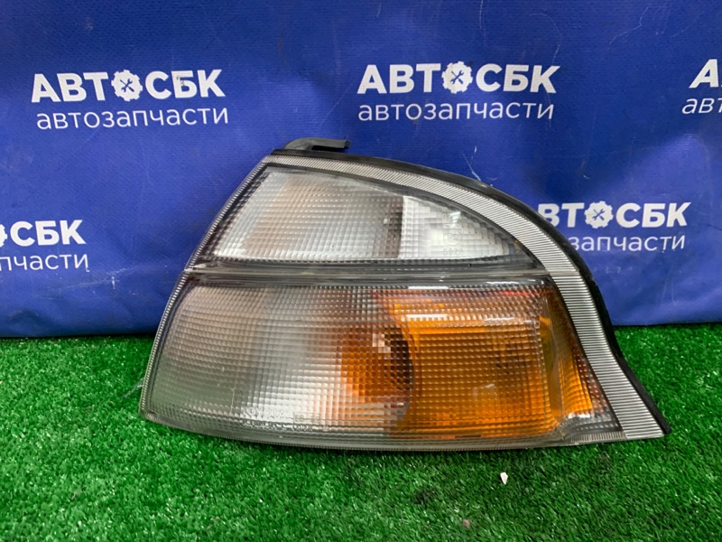 Габарит левый Toyota GRANVIA 1997-1999 KCH10 1KZTE 81520-26090 контрактная