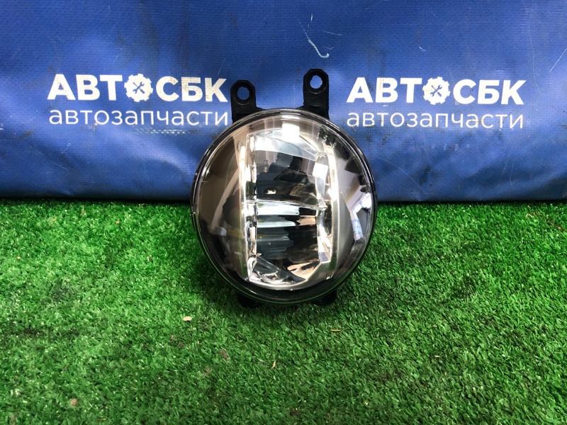 Туманка левая TOYOTA Voxy AGH30 2ARFSE 8121048050 новая