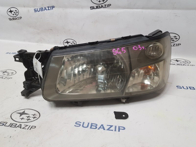 Фара передняя левая Subaru Forester 2003-2005 S11 84001SA100 контрактная